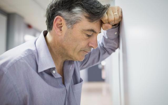 我是大医生|50岁是“长寿关键期”,睡前坚持4个习惯,身体健康,少生病