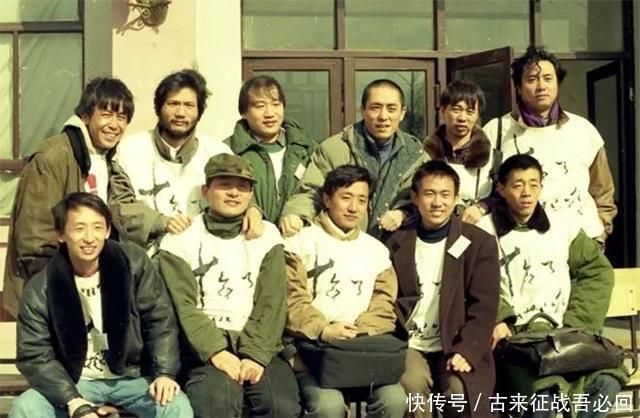 成功|张艺谋的成功告诉你:"会夹着尾巴做人"到底有多重要?