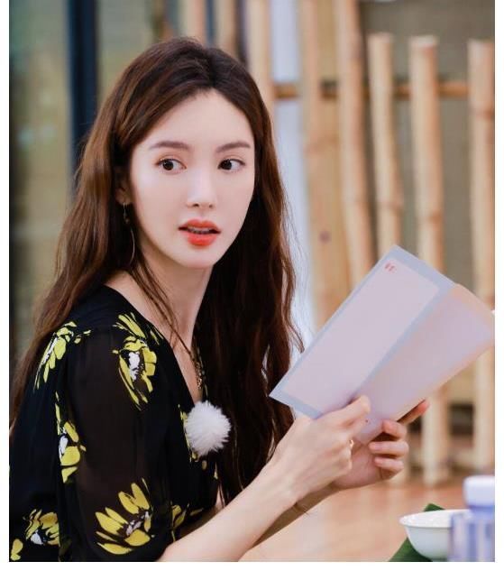 又一戀綜來(lái)襲，虞書(shū)欣趙露思甜妹合并，首位男嘉賓是相聲界的他