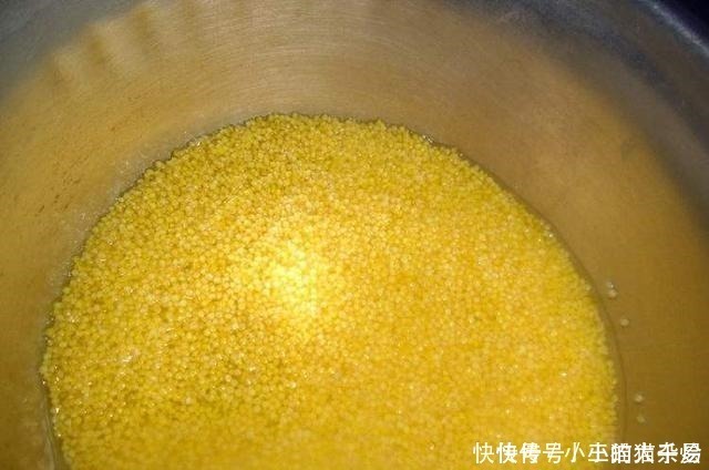 这粥我每天都会喝一碗，气血双补，皮肤越来越红润，不变黄脸婆