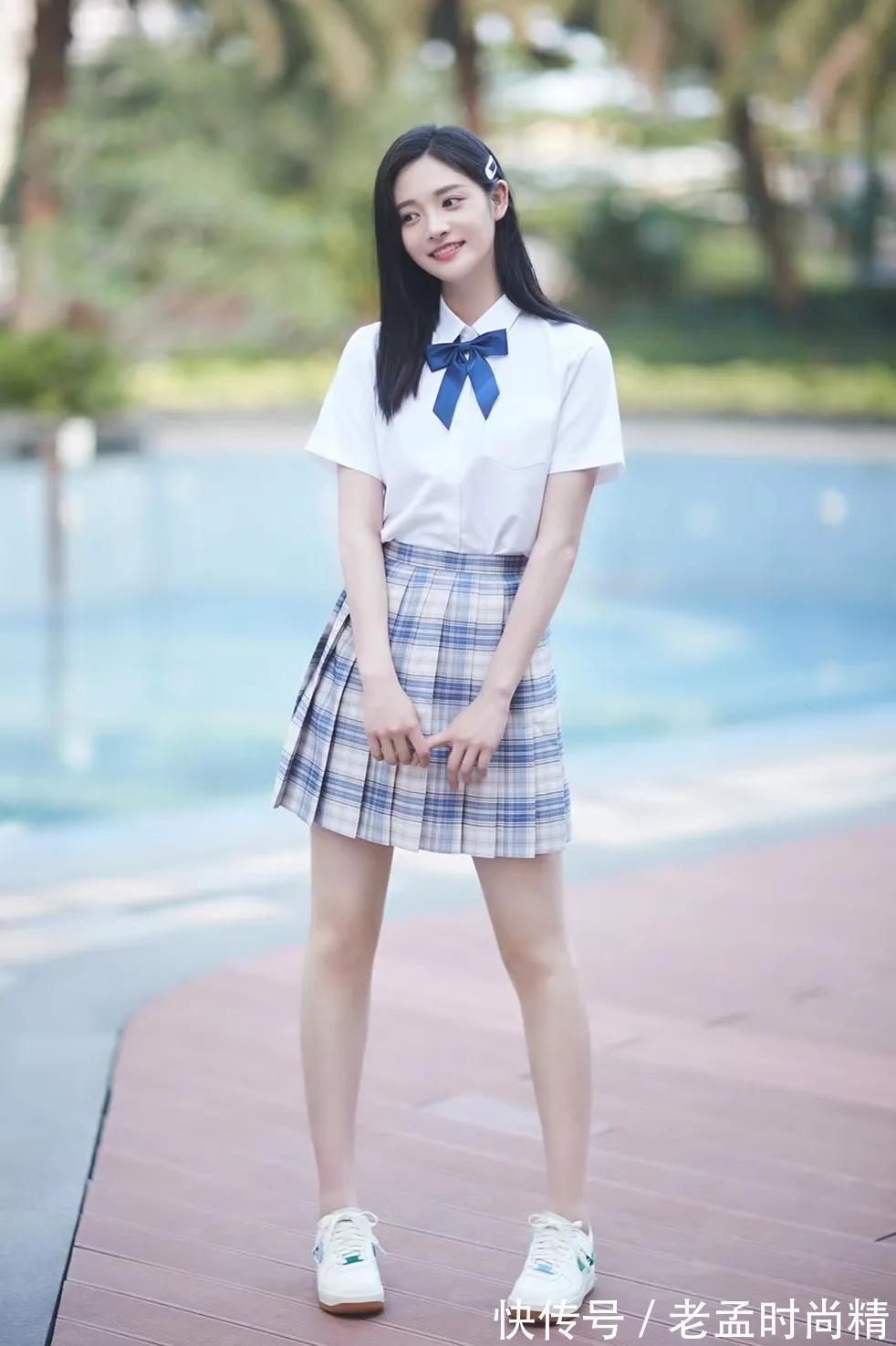 半身裙|格纹短裙真是“百搭单品”,复古时髦又减龄