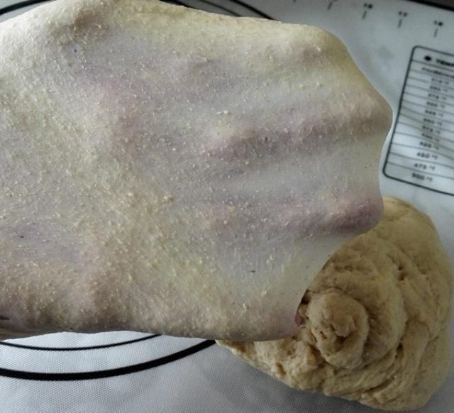 操作|一款操作简单的餐包,添加了白味噌和葱花,空口吃味道也是棒棒的