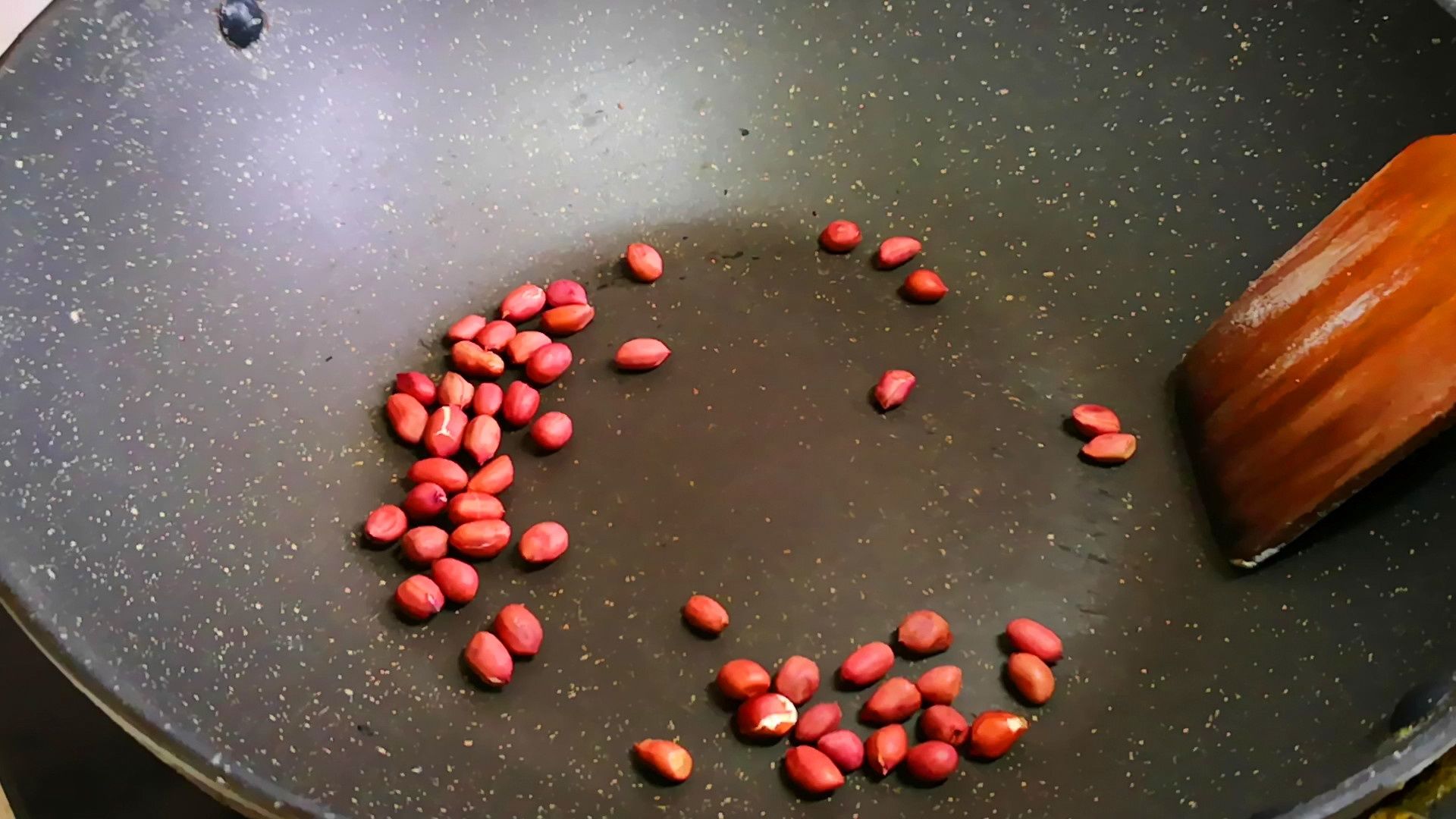 200克玉米面，直接往锅里一倒，出锅太香了，做1次吃半个月！