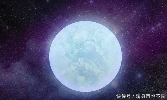 既然宇宙是真空的，那么太阳是如何“燃烧”的，自带空气吗？