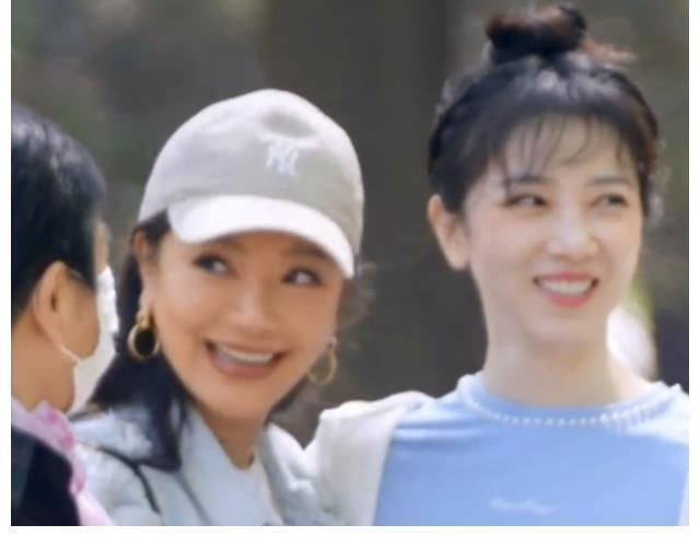 生态公园|陈小纭去相亲角，因学历低进不了相亲群，她反应太真实了