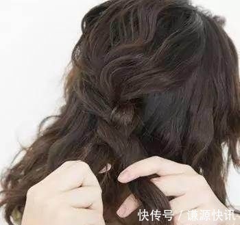 扎头发 烫发后怎样扎头发好看?这样扎发显白显气质!