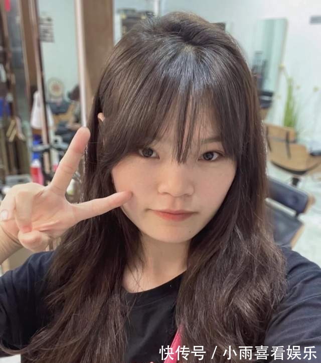 脸型|方脸别乱剪头发,这样做显脸小还减龄,氛围美女的气质直接拉满