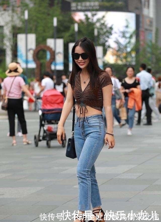 搭配 高贵优雅的打底裤穿搭塑造女性优雅高贵,气质十分出众,青春减龄