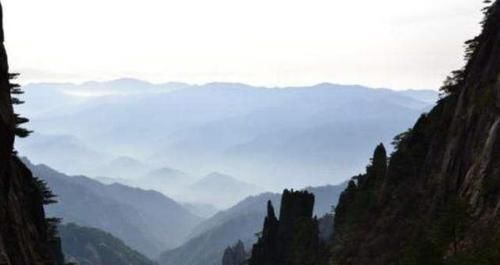 钟山|王安石一首经典,短短28字,每句都有两个山字,堪称宋诗佳作