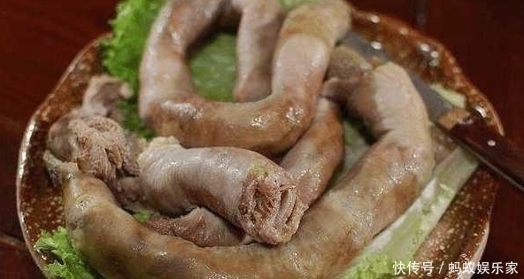 蒙古族人|实拍蒙古族人吃的晚餐，太奢侈太豪华了怪不得一个个那么壮