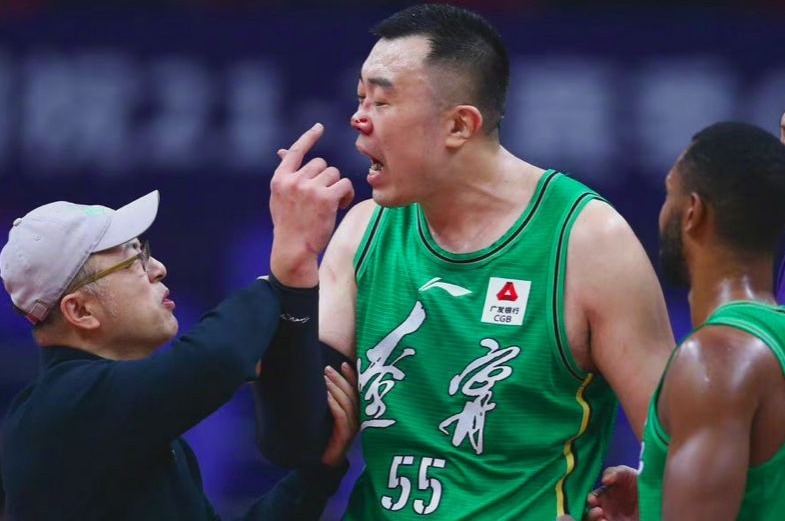 韩德君|时隔720小时!辽宁男篮官宣韩德君消息,广东男篮无视拒绝道歉