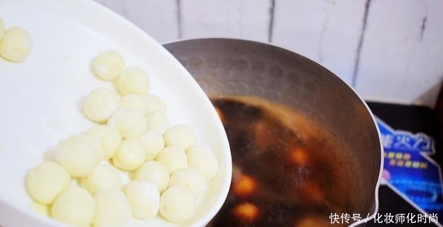 气色|夏季女生必吃甜品,暖宫补血又补气,吃出好气色,1块钱做一大碗