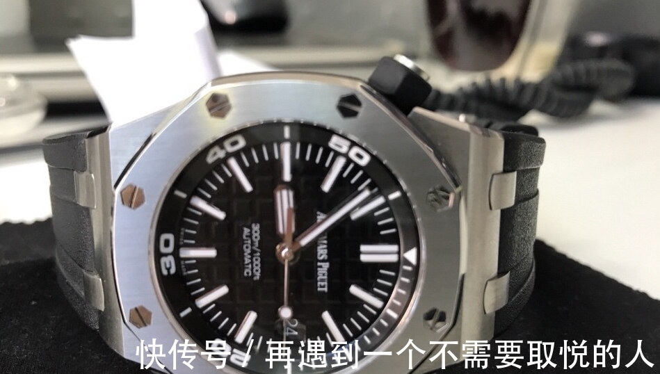 水鬼|接受不了溢价买劳力士水鬼，最终我选择了欧米茄海马300