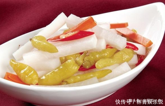 饭店里|饭店的泡椒萝卜为啥这么好吃大厨教你这样做,酸辣爽脆,真解馋