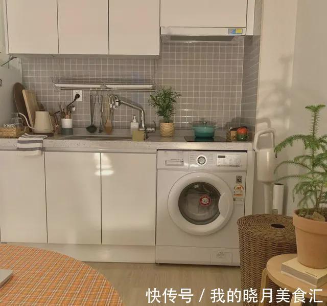 小户型|月入3万的白领,原来也只能住20㎡,天天加班,厨房都可以不要了