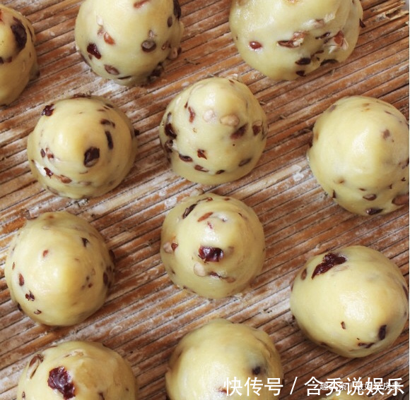 早餐就爱吃此物，不放面粉，不用发面，比馒头香，软糯营养，好吃