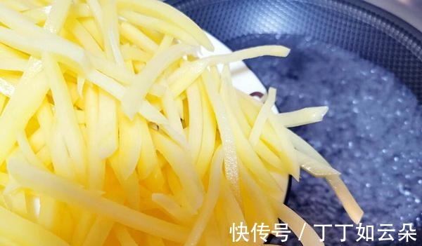 翻新|西红柿炒土豆是经典老菜,翻新做法,就是要赶上新潮流!