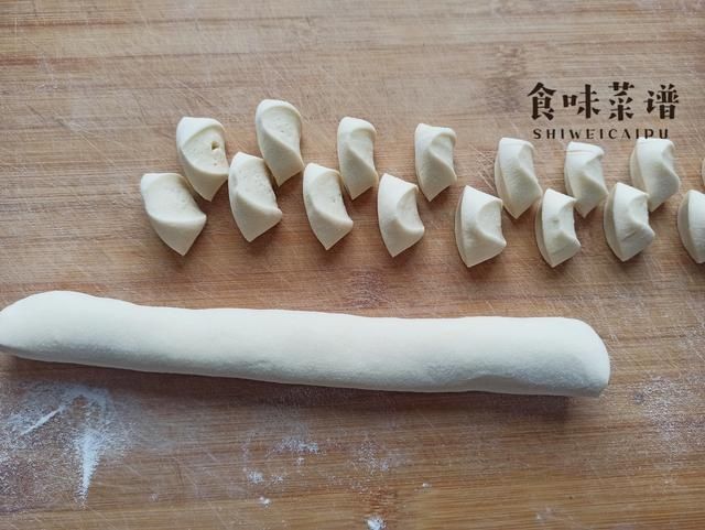 秋天包饺子,还是这菜调馅好吃,鲜嫩营养又多汁,大人孩子都爱吃