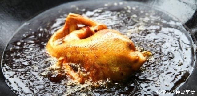 炸东西剩下的油应该怎么办厨娘多加这一步,剩油变“香油”