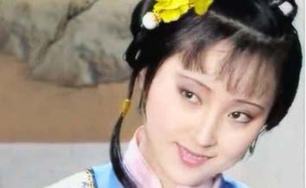 薛姨妈!明明是表姐,薛宝钗为什么称呼王熙凤为凤丫头?