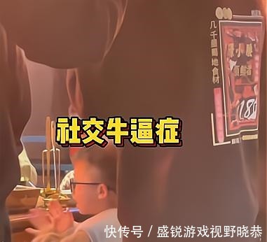男孩|江苏萌娃吃饭恰逢隔壁桌过生日,立马跑去凑热闹,最终战果颇丰!
