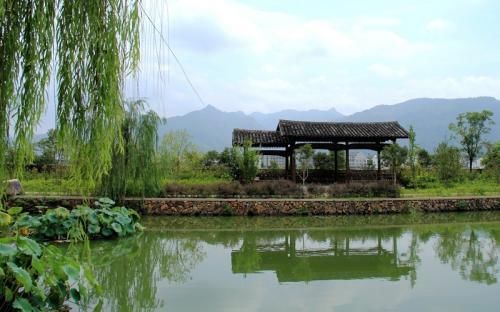  浓重|“文房四宝，笔墨纸砚”的山村，古朴气息浓重，不收费，还很美