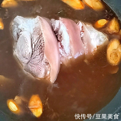 猪肘子|有了东北年夜饭必备—烀肘子，爱心早餐省时做