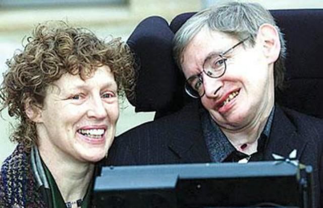 轮椅 霍金：21岁患病，坐了50年轮椅，有过两次婚姻，生了3个优秀孩子