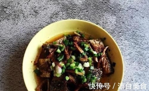 出差回家，老公亲手做晚餐，4道菜配红薯饭，网友：这老公真厉害