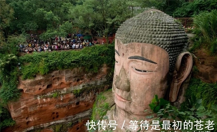 藏宝传说|乐山大佛发现一处藏宝洞，洞中几件文物，证实了1200年前藏宝传说