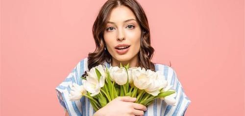 牙齿|女性身体出现5个“丑态”,或在暗示衰老已经开始了,别不承认