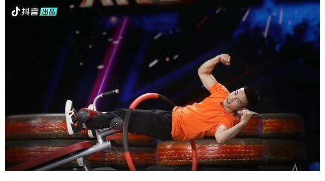 素人齐聚，十八般武艺上阵，看这档综艺如何拿下收视第一