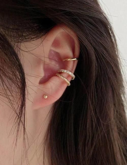 别小瞧小小的耳饰！挑选不好也会让穿搭大大减分，速度收藏起来！