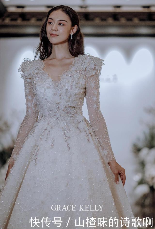 系列|GRACE KELLY全新系列婚纱奢华亮相