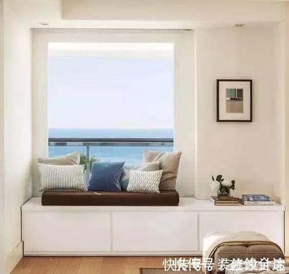 小灵儿|你家飘窗是否被闲置了,这样设计,收纳空间倍增加