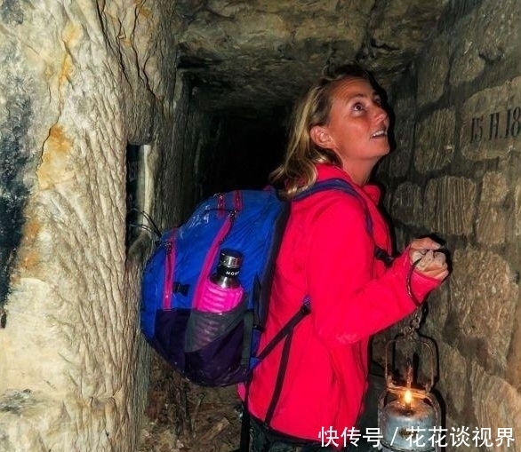 这名女子墓穴探险，穿越150米地下水道！600多万块骷髅为伍