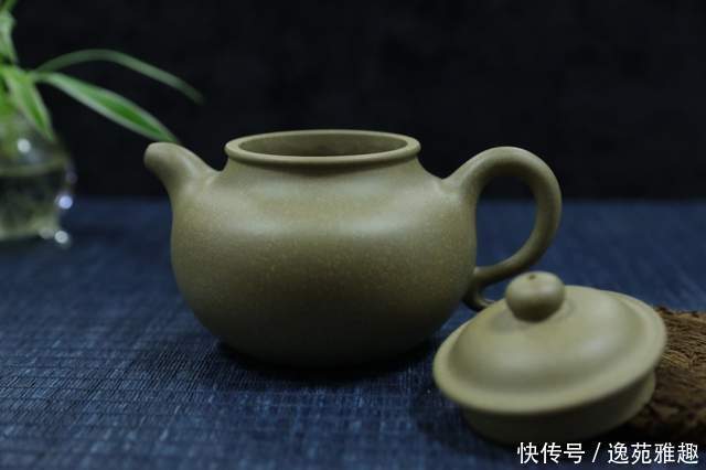  沈洁|「紫砂壶欣赏」煮一壶光阴的茶，愿你安然向暖！沈洁作品欣赏