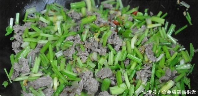 炒牛肉,先用“它”泡一泡,随你怎么炒都不老,很多人还不知道!