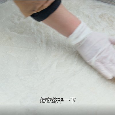  加上五花肉白辣椒一起炖