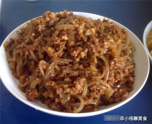 经典|人称“下饭小助手”，5块钱做一盘，劲道软滑，是川菜中的经典