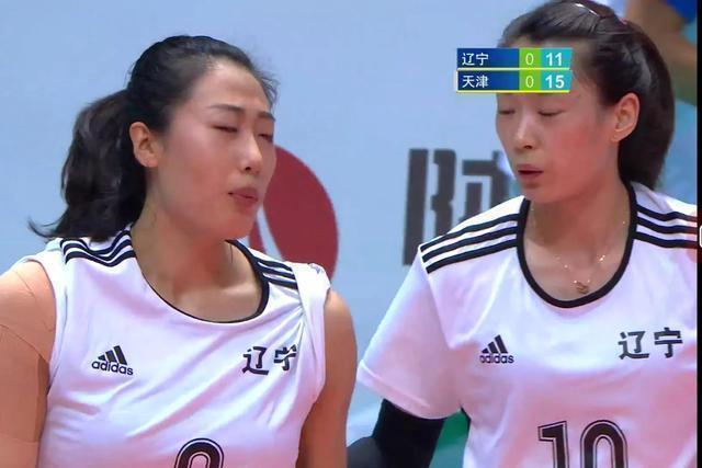 全运会|一传被00后小将发崩!女排主攻受“欺负”,蹭了2个冠军挺幸运