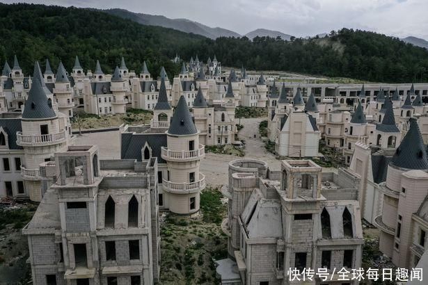 城堡|土耳其530座城堡别墅耗资13亿却被遗弃，无人居住空荡荡如鬼城