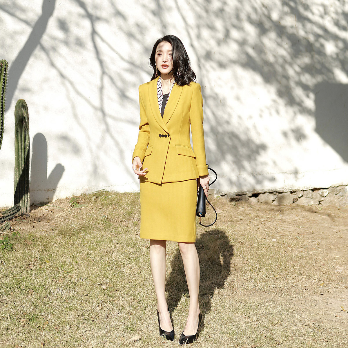 穿搭|西装配裙一半帅气一半温柔, 在这个秋天尽显高级美