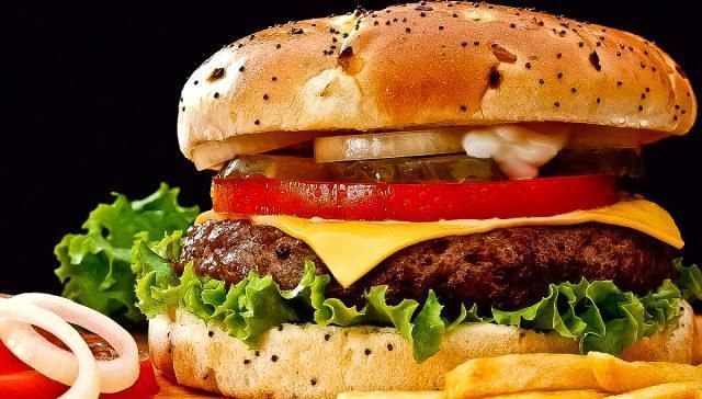 汉堡|汉堡只是三明治的一个分类福必堡为你诉说为何会有不同的待遇