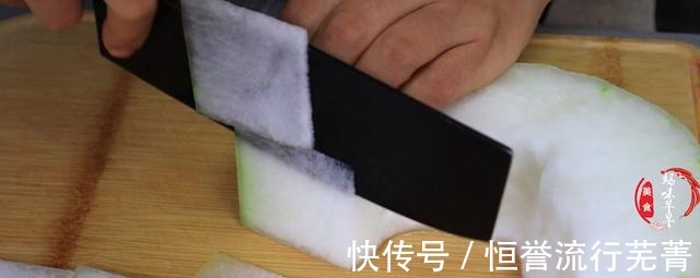 小丁|冬瓜别炒着吃了,教你特色做法,我家一周吃5次,好吃解馋又营养!