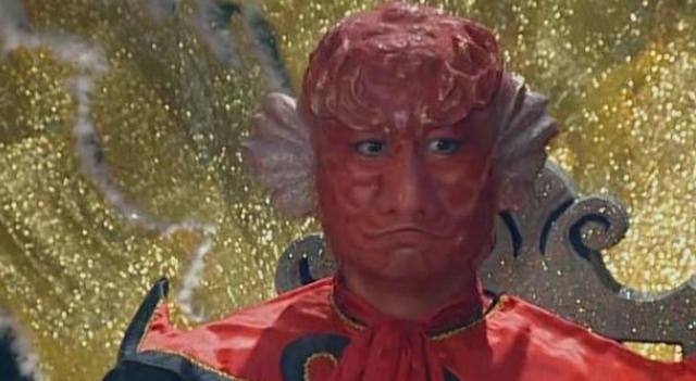 观音为啥不穿鞋袜就赶下凡去收金鱼精?她究竟在惊慌什么?