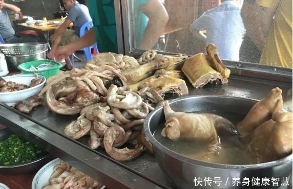 不怕店小就怕汤好,凭桐坑鹅肉粿条汤,白塔这家老店开了40年