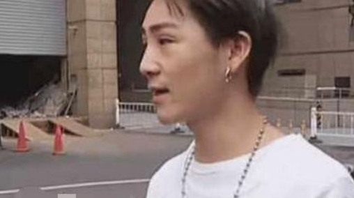 小傅|小伙为了变得更加帅气去割双眼皮,割完之后他的人生都发生了变化