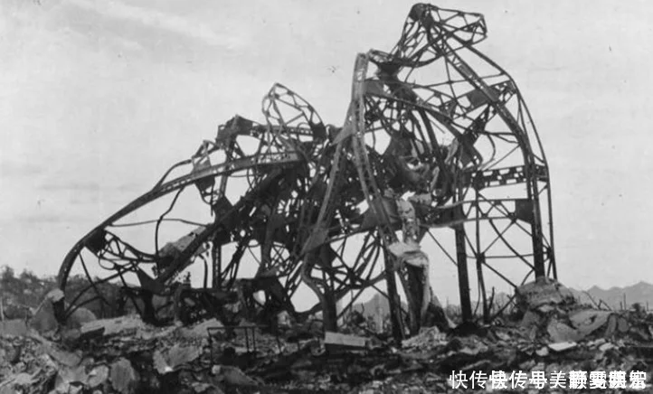 广岛核爆老照片：7万人瞬间气化蒸发，最后一张都是尸体！_图1-2