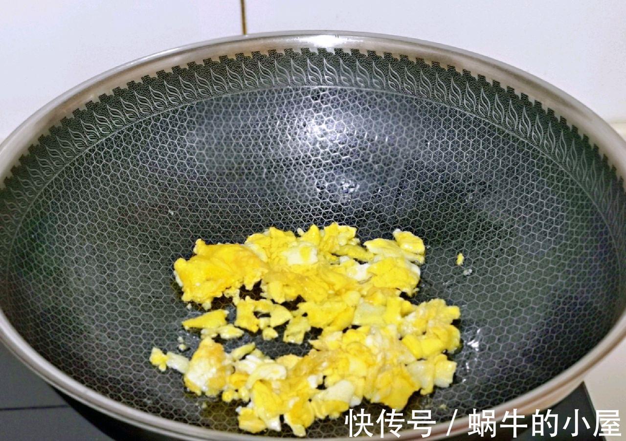 秋天|秋天多给家人吃苦瓜炒蛋,口味清爽,做法很简单,对身体很好